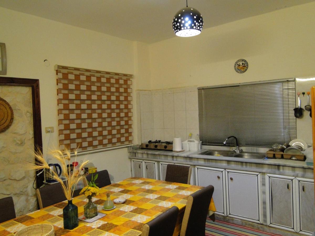 Gadara Rent Room Umm Qays Eksteriør billede